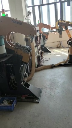 刀尖對刀尖,但凡失誤一點(diǎn)都得停機(jī)一個(gè)。準(zhǔn)